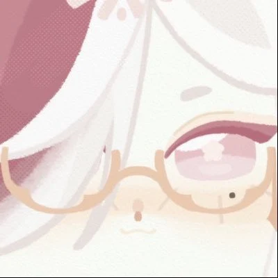 Cosllint's avatar: a white-haired girl in round glasses